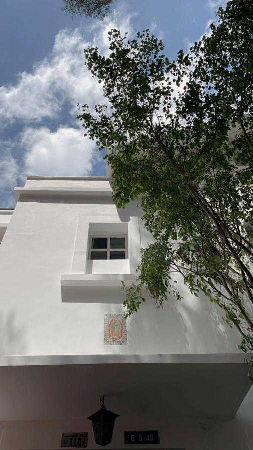 Campus Residencias Bed & Breakfast Quito Exterior foto