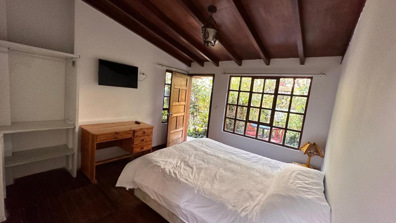 Campus Residencias Bed & Breakfast Quito Exterior foto