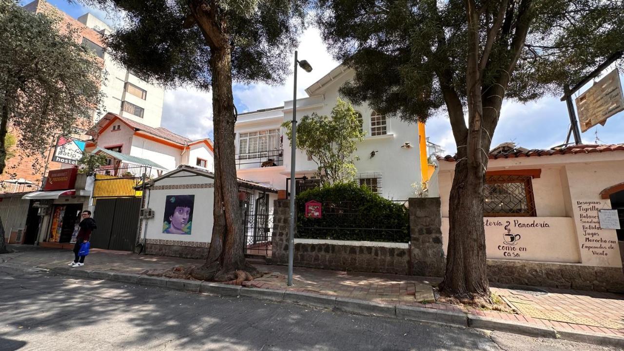 Campus Residencias Bed & Breakfast Quito Exterior foto
