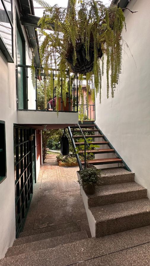 Campus Residencias Bed & Breakfast Quito Exterior foto