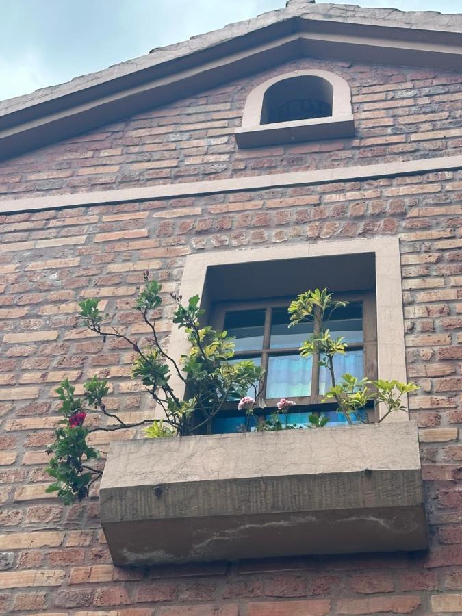 Campus Residencias Bed & Breakfast Quito Exterior foto