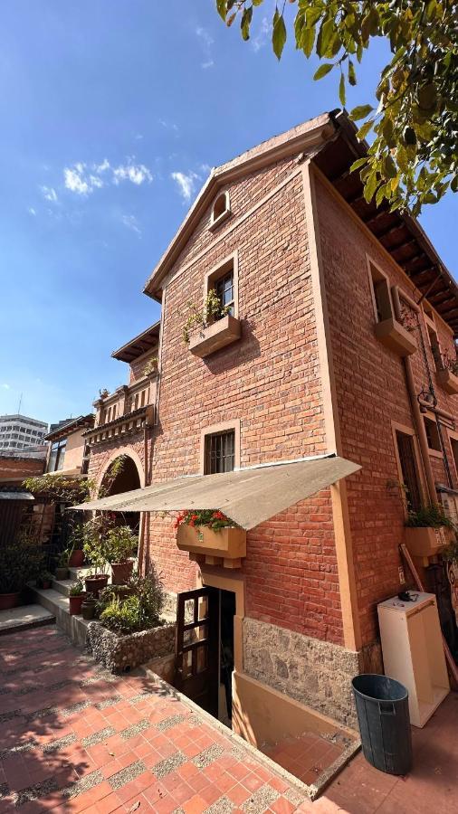 Campus Residencias Bed & Breakfast Quito Exterior foto