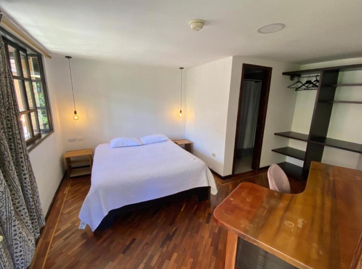 Campus Residencias Bed & Breakfast Quito Exterior foto