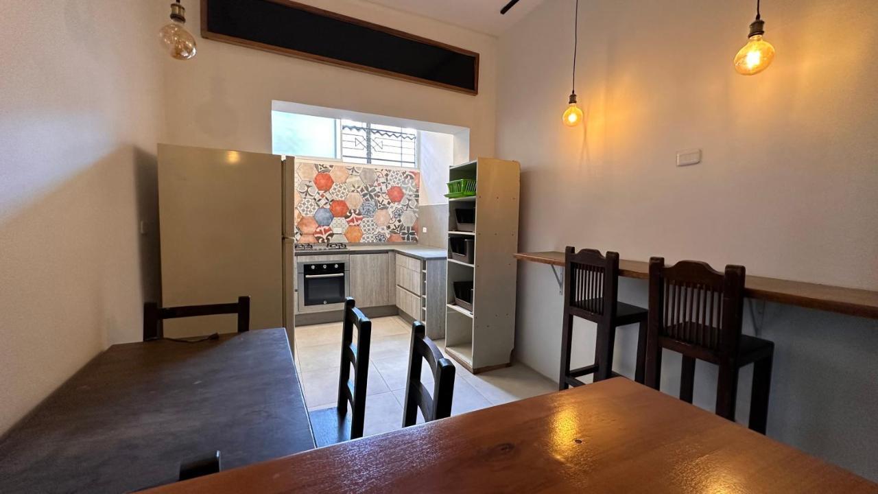 Campus Residencias Bed & Breakfast Quito Exterior foto